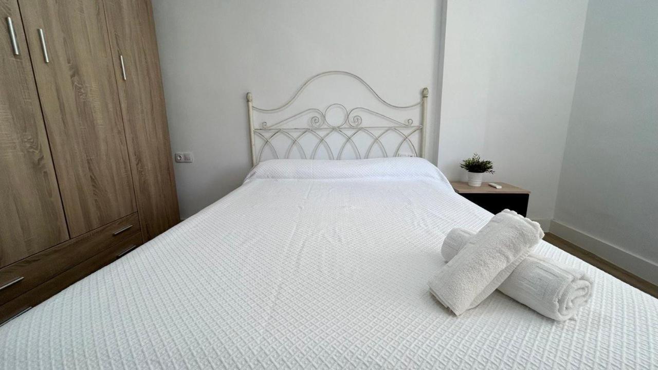 הוסטל Jaén Piso Compartido Delyrent Acosta מראה חיצוני תמונה